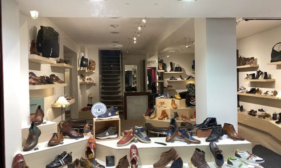 Vitrine chaussures homme
