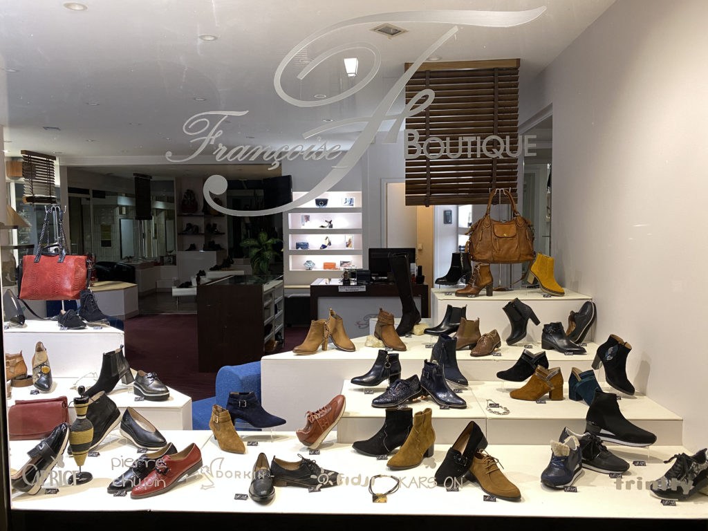 Vitrine chaussures femme